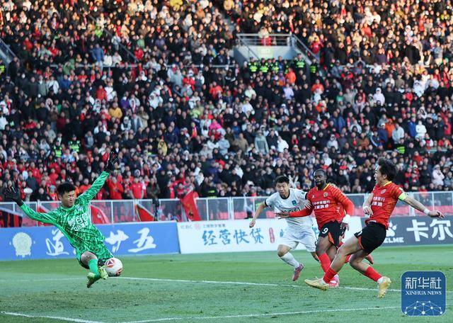 皇冠信用網怎么租
_中甲：辽宁铁人队冲超成功