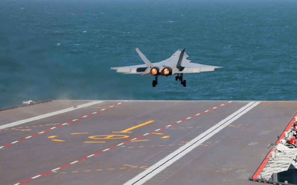 皇冠信用網登3代理
_巨龙亮剑！福建舰震撼入列皇冠信用網登3代理
，美媒用“百年差距”4个字评价，酸味都要溢出屏幕