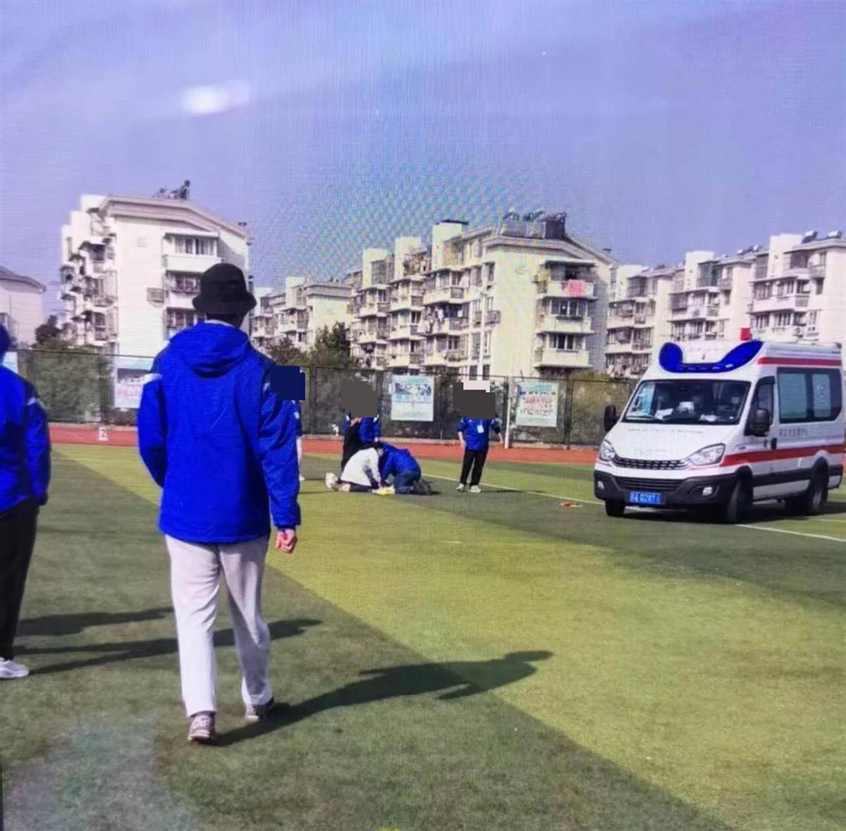 皇冠信用网会员开户
_南京一学生在运动会上跑200米时倒地去世皇冠信用网会员开户
,官方:深感痛心,已与亲属沟通妥善处理