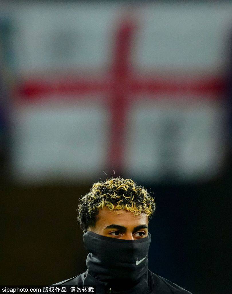 曼彻斯特联足球
_切尔西的坚韧与挑战：少打一人也能逼平阿森纳曼彻斯特联足球
，昔日惨败曼联的反思