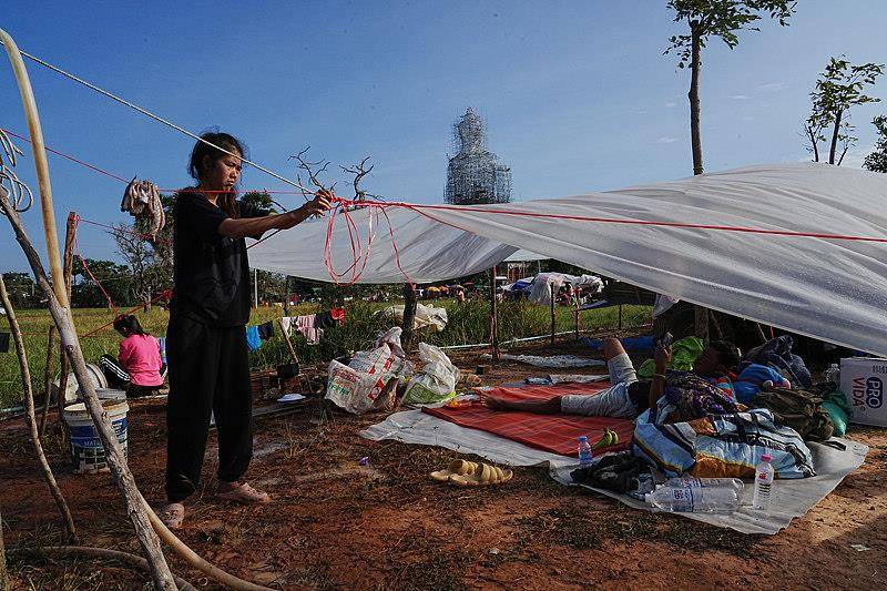 足球外围买球网站_泰柬冲突已致柬12名平民死亡足球外围买球网站,40万人流离失所
